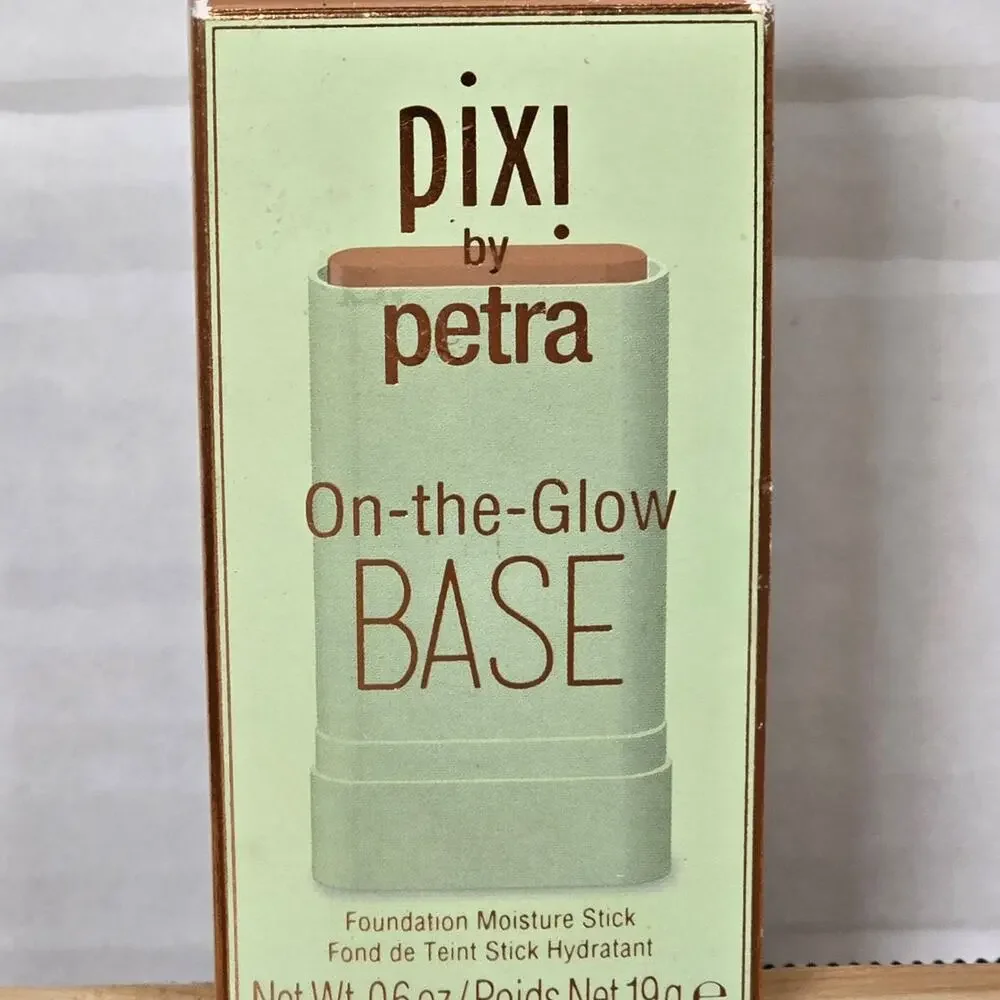 Pixi by Petra On-the-Glow Foundation Moisture Stick Tan New